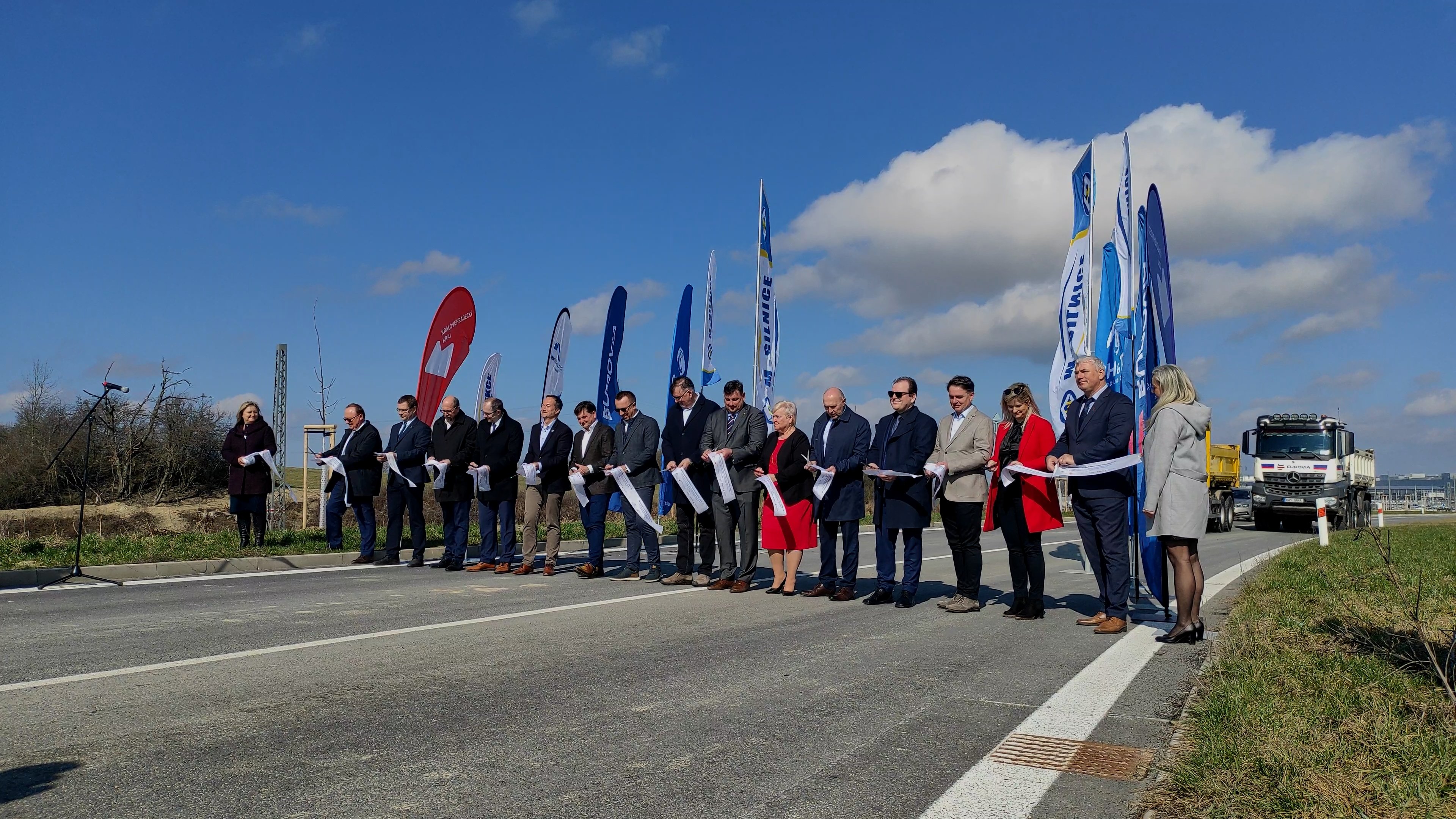       
          Slavnostní zahájení provozu v rámci akce Rozšíření strategické průmyslové zóny Solnice – Kvasiny
      